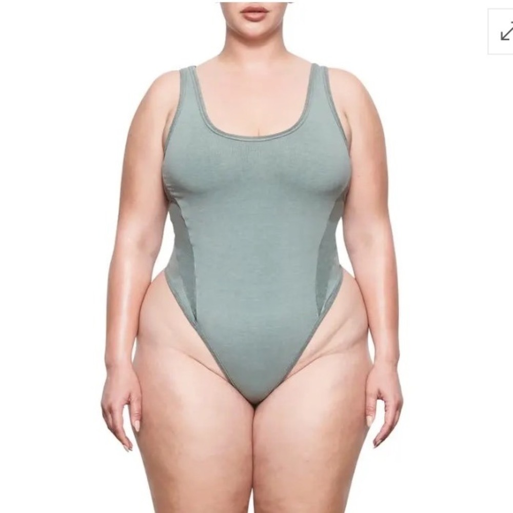 SKIMS Sculpt Thong Bodysuit Blue Chalk XXS Shapewear New With Tags‎